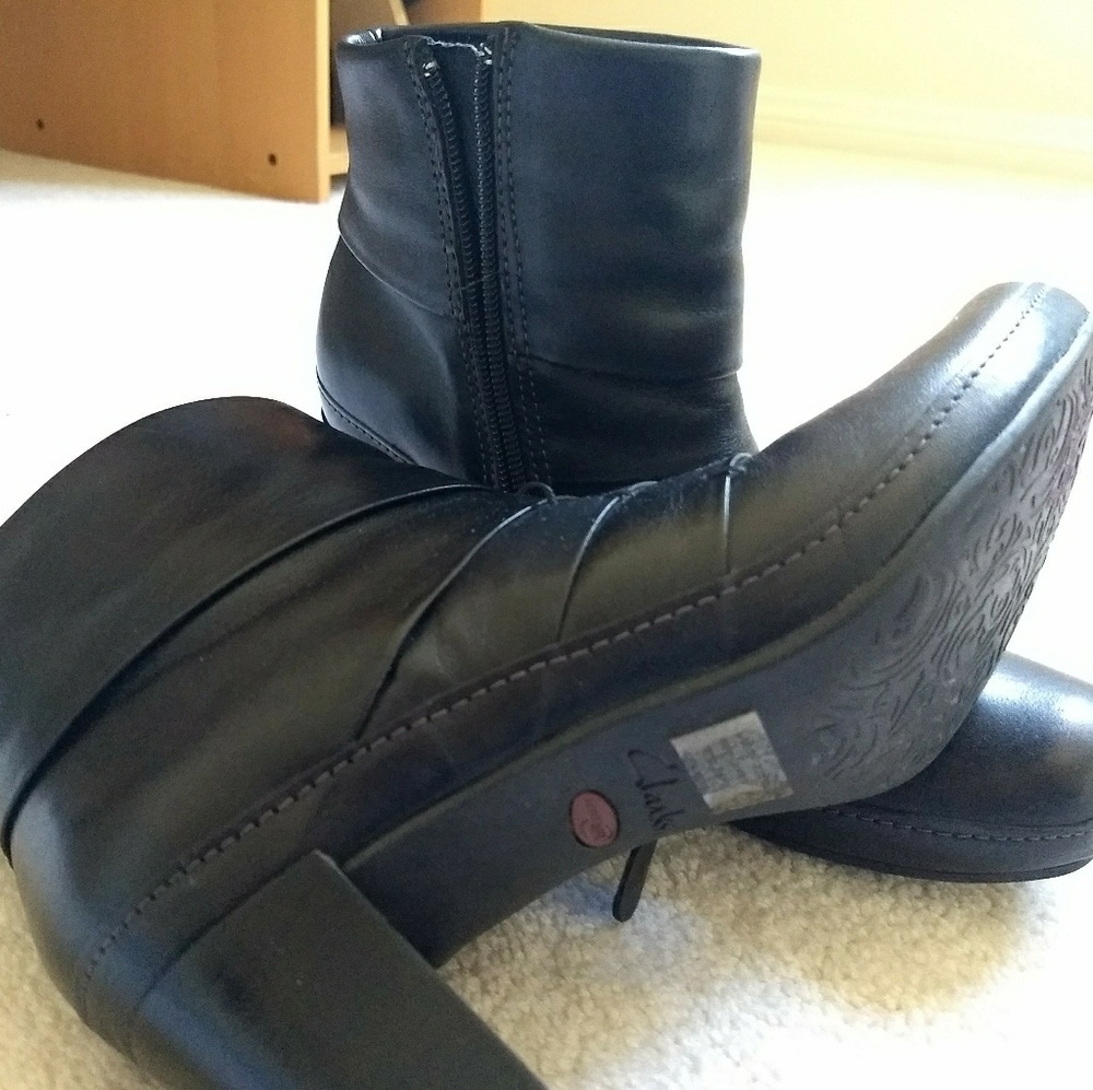 Clark Artisan Active Air Black Short Boots